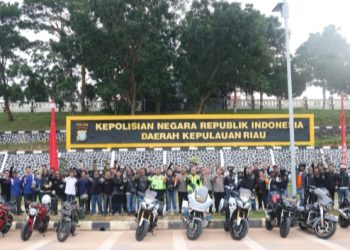 Polda Kepri Bersama Komunitas Moge Gelar Touring Dan Bakti Sosial Dalam Rangka Hari Bhayangkara ke-79