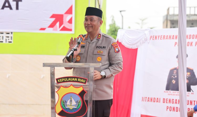 Kapolda Kepri:Resmikan Sanitasi di Ponpes Daarul Hikam Batam