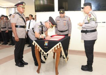 Kapolda Kepri Pimpin Sertijab Irwasda, Dansat Brimob Dan Kapolres Kepulauan Anambas Polda Kepri