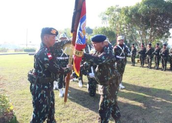 Satbrimob Polda Kepri Gelar Upacara Serah Terima Bendera Lambang Duaja Dan Pisah Sambut Komandan Satbrimob Polda Kepri