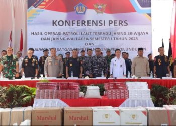 Kapolda Kepri, Hadiri Penutupan Operasi Laut Terpadu Dan Launching Satgas Pemberantasan Penyeludupan Barang Ilegal