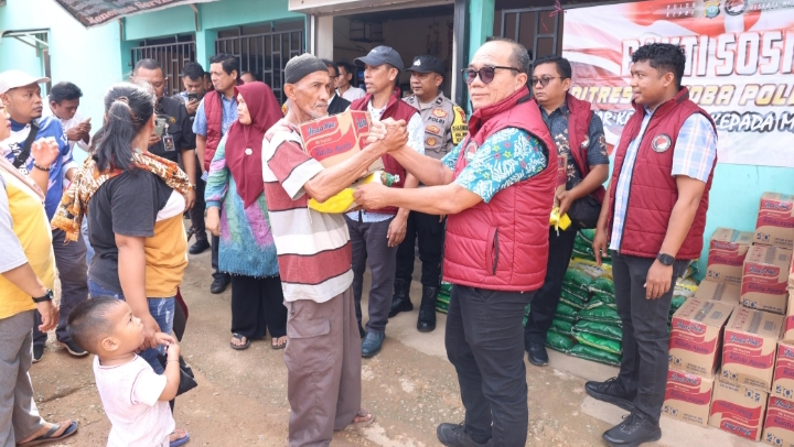 Ditresnarkoba Polda Kepri: Salurkan Bantuan Sosial di Kampung Madani