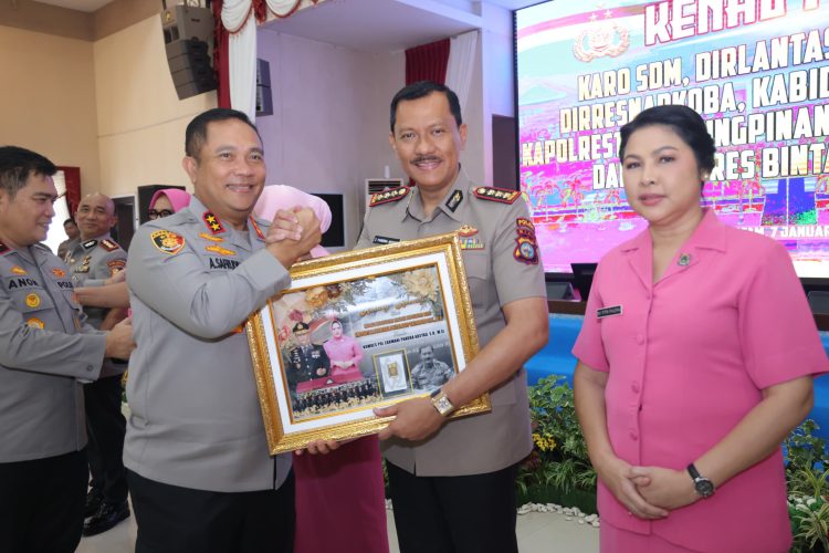 Polda Kepri: Gelar Kenal Pamit Pejabat Utama, Penguatan Soliditas Dan Estafet Kepemimpinan