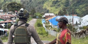 Memperkuat Stabilitas Keamanan di Distrik Sinak, Patroli Dialogis Ops Damai Cartenz 2026